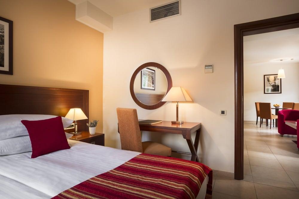 Valamar Atrium Residence บัชกา ภายนอก รูปภาพ