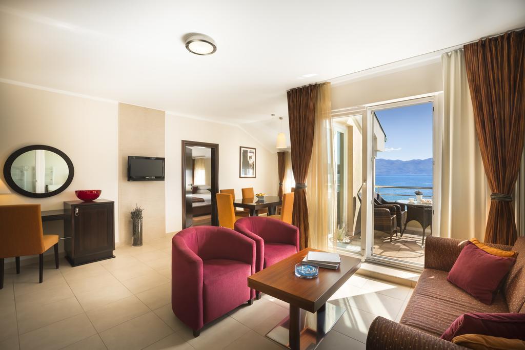 Valamar Atrium Residence บัชกา ภายนอก รูปภาพ